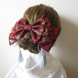 髪飾りリボン✿金襴 桜　深紅　　ウエディング　成人式　卒業式　着物　袴　振袖　浴衣 2枚目の画像