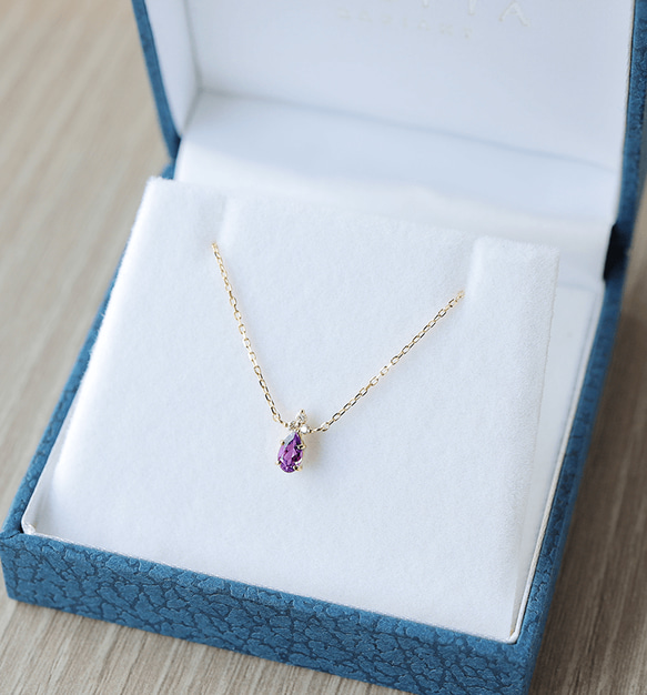 K18 紫水晶與鑽石項鍊 ~Ello Lilas~ 二月生日石 第7張的照片
