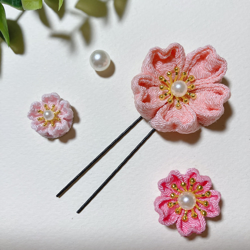 桜の髪飾り＊色、選べます○ちりめん細工 つまみ細工○キッズ