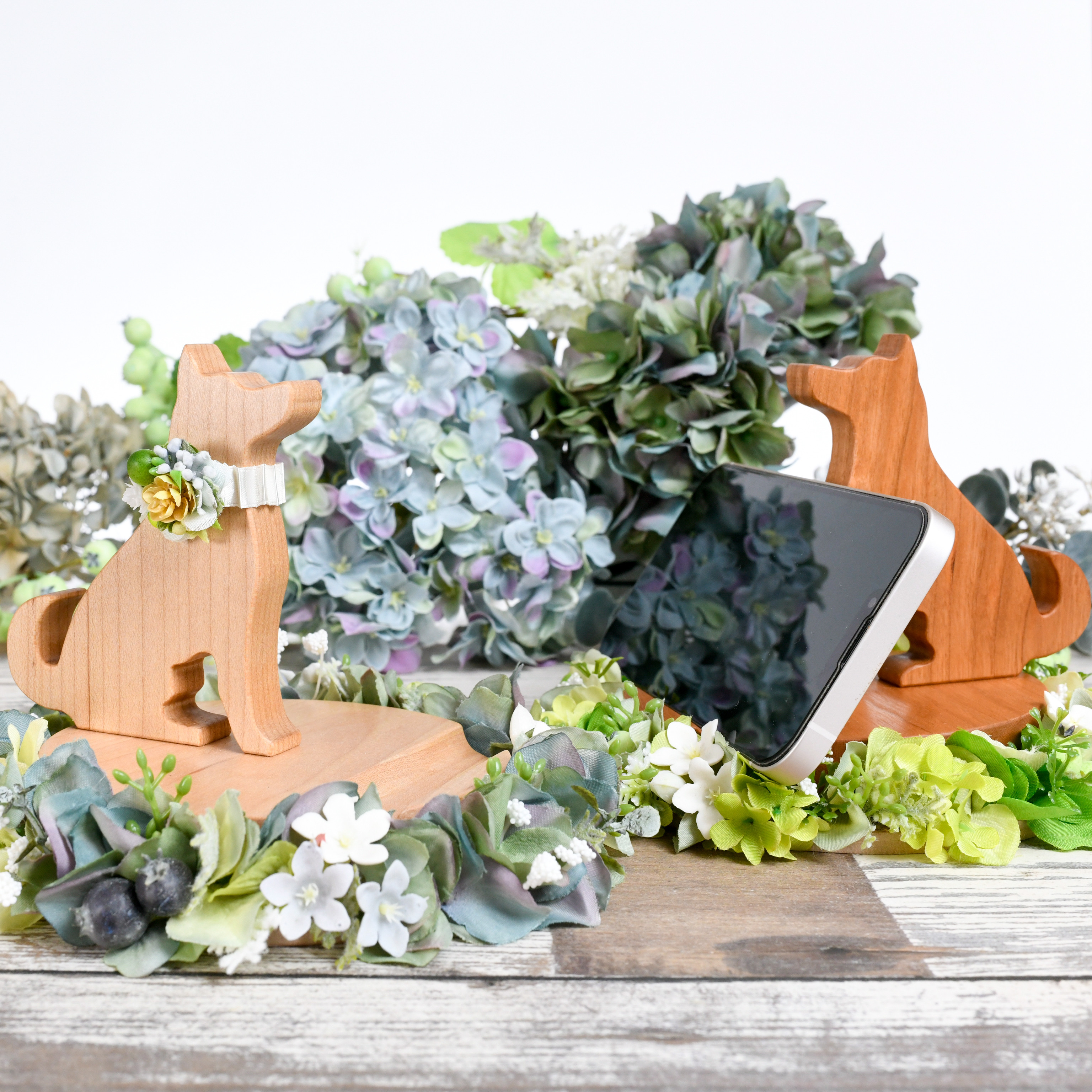 紫陽花リース・柴犬のスマホスタンド 5,372円