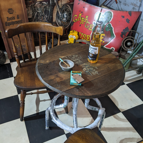 アメリカンヴィンテージの家/ オーク家具 アンティークテーブル&ウッド 