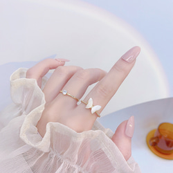 【即日発送】【夏新作】韓国ファッション 上品蝶々指輪2点セット　フリーサイズ　ゴールドアクセサリー　-1030 4枚目の画像