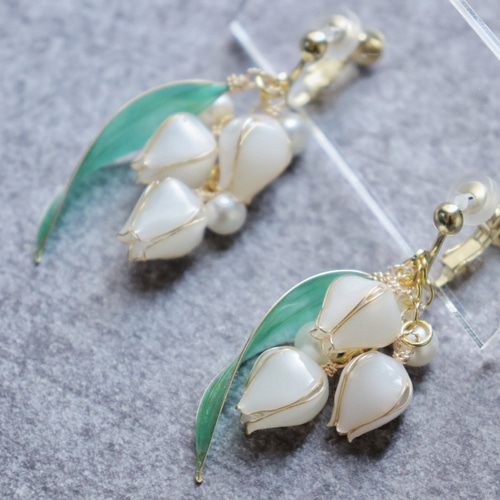 大きめが可愛い♡プックリすずらんのピアス/イヤリング イヤリング 