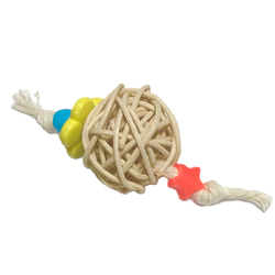 日本製 安心安全素材 鳥 インコ ボールの大きさ3cm かじりおもちゃ ミニボール ラタンボール  フラワー×スター 1枚目の画像