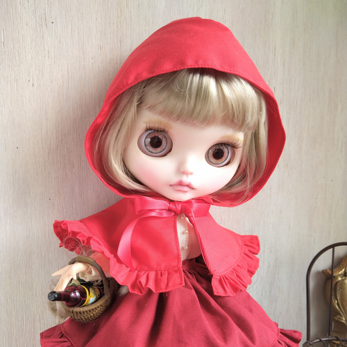 675.※赤ずきんちゃんのフード付きケープ※ブライスアウトフィット