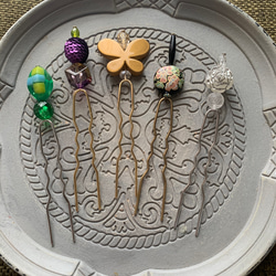 デッドストック素材のマチュアな花模様の玉かんざし「艶華」 4枚目の画像
