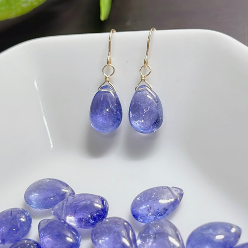 宝石質タンザナイトAAA 14kgfピアス 再販 ピアス（フック・チェーン  