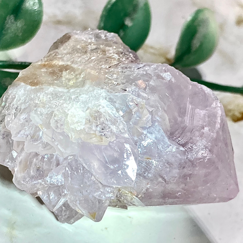 クリスタルのお城✨虹入り カクタスアメジスト サボテン水晶 ラフ