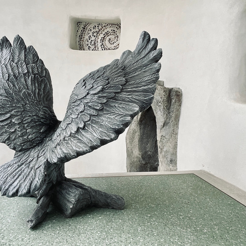 砂岩　鷹のオブジェ 砂岩 鷹のオブジェ