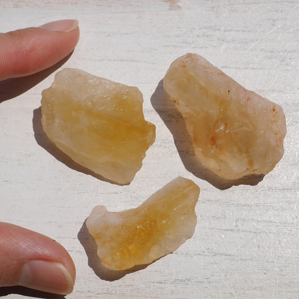 天然石3個セット合計約39gシトリン(ブラジル産)ラフロック黄水晶11月誕生石 原石穴なし[ctr-220520-07] 18枚目の画像