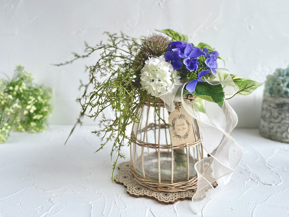 紫陽花の涼しげなアレンジ おしゃれなガラス花器付き パープル