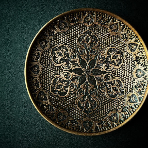 銅のお皿（ガラムザニー）Φ20ｃｍ【GHALAM ZANI -015】 2枚目の画像