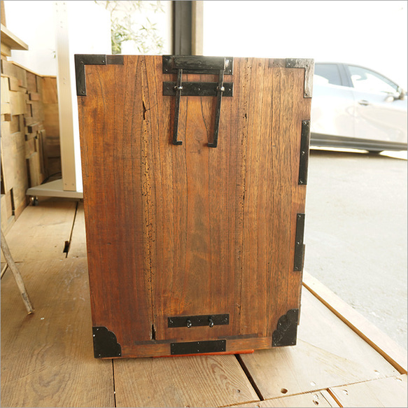 日式抽屜櫃古董櫃子實木時尚日式裝飾置物架日式現代昭和復古家具老工具老家具 第7張的照片
