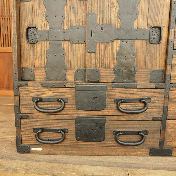 日式五斗櫃仿古櫃櫃實木時尚日式裝飾架子日式現代昭和復古家具舊工具老家具 第7張的照片