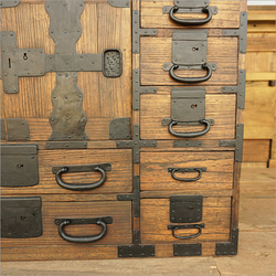 日式五斗櫃仿古櫃櫃實木時尚日式裝飾架子日式現代昭和復古家具舊工具老家具 第8張的照片