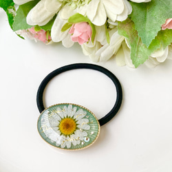 ねこちゃん♡レジンヘアゴム ネジと時間の世界 黒の大人レジン