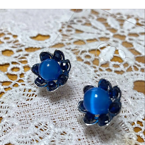 9月誕生石サファイア&サファイアオパール大きめフラワーピアス ピアス