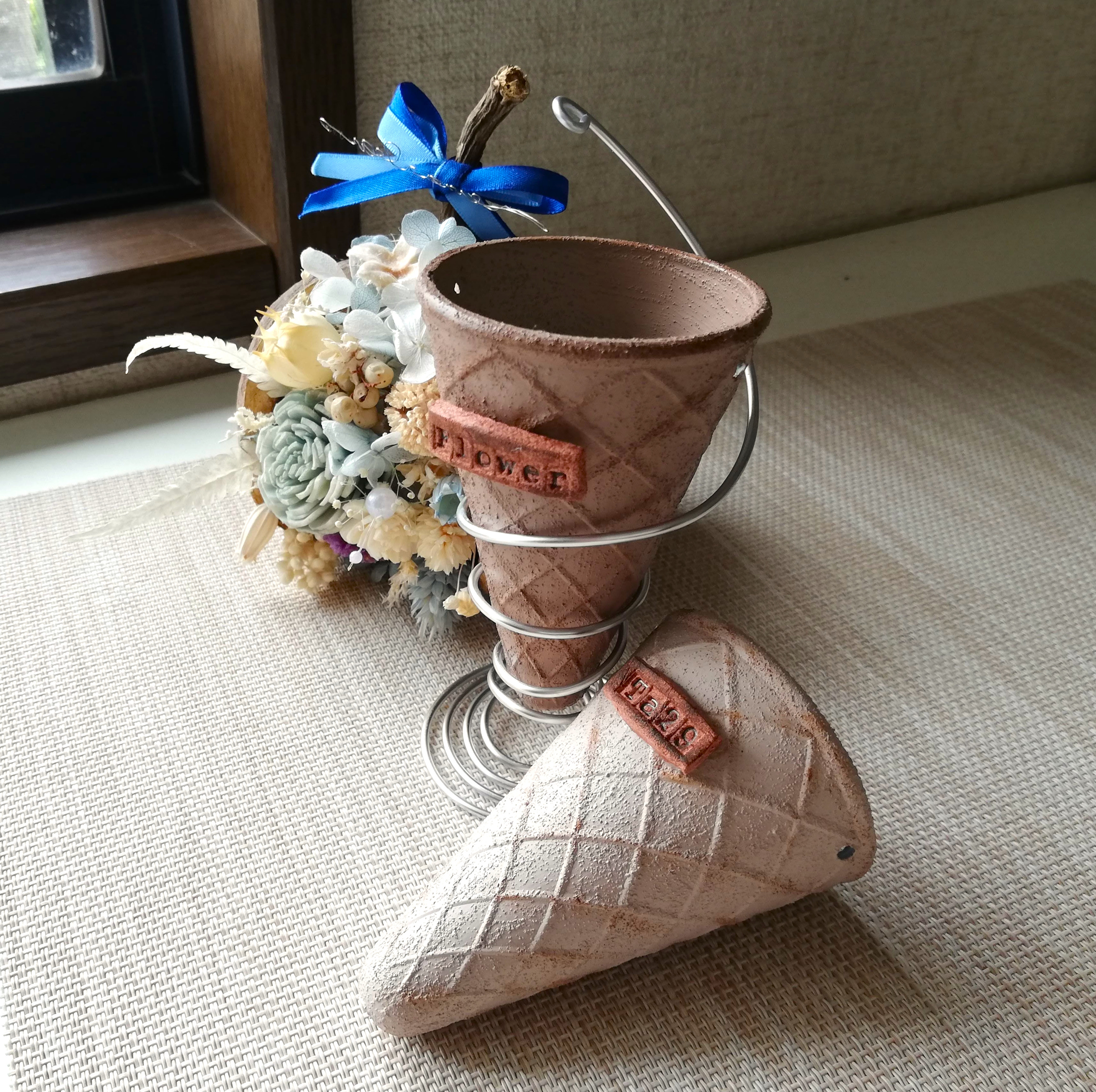 プリザーブドフラワー森の花・・ソフトクリームコーン・陶器