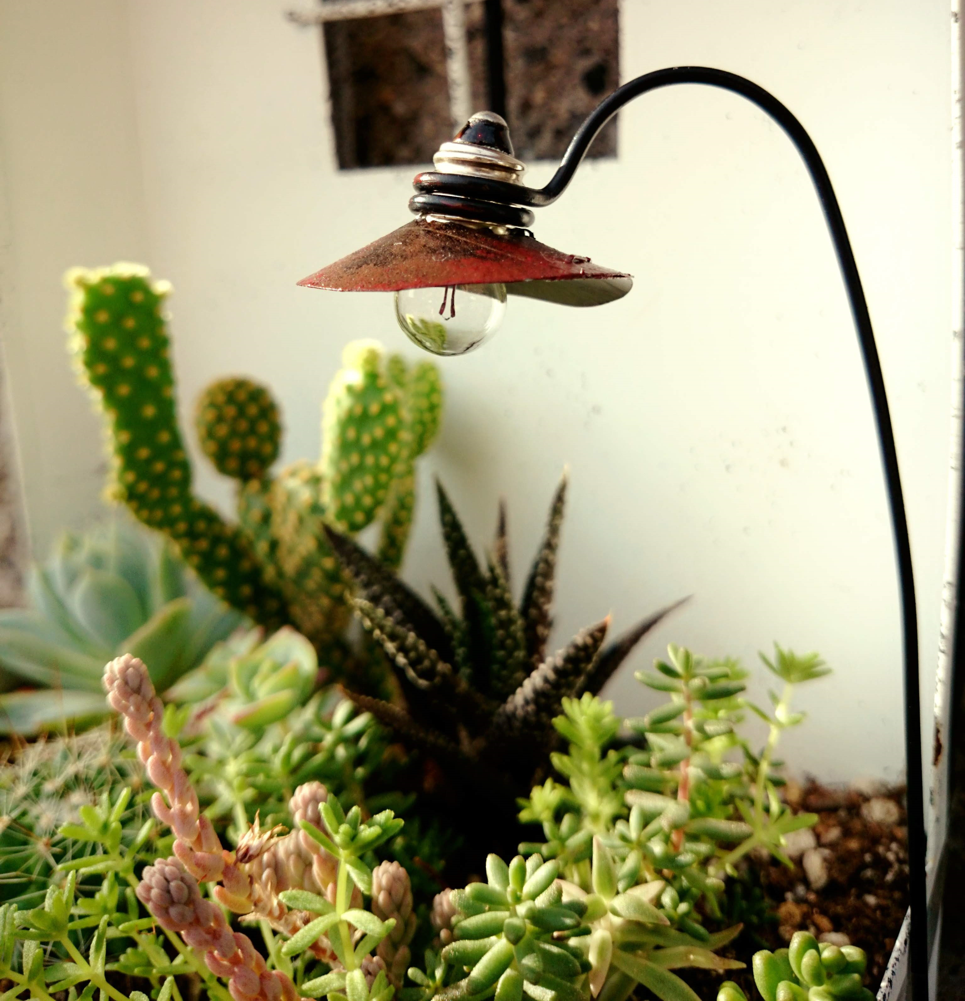 リメ缶・リメイク缶☆アンティーク傘つき豆電球ガーデンピック 2本