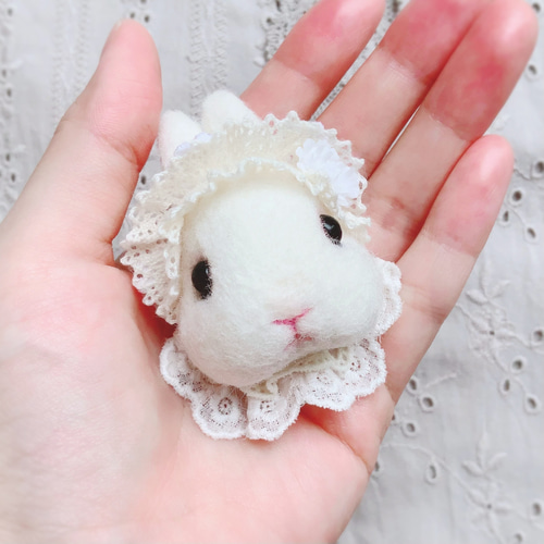 うちの子オーダー】羊毛フェルトのうさぎさん 可愛いブローチ