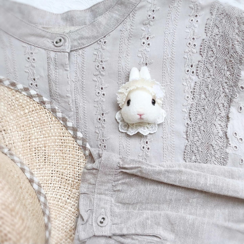 うちの子オーダー】羊毛フェルトのうさぎさん 可愛いブローチ