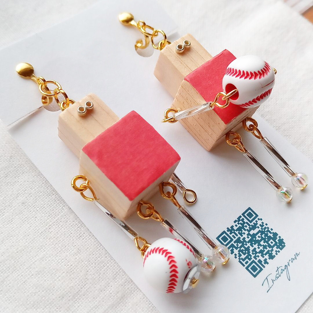 野球好きのロボットイヤーアクセサリー☆木のハンドメイドアクセサリー