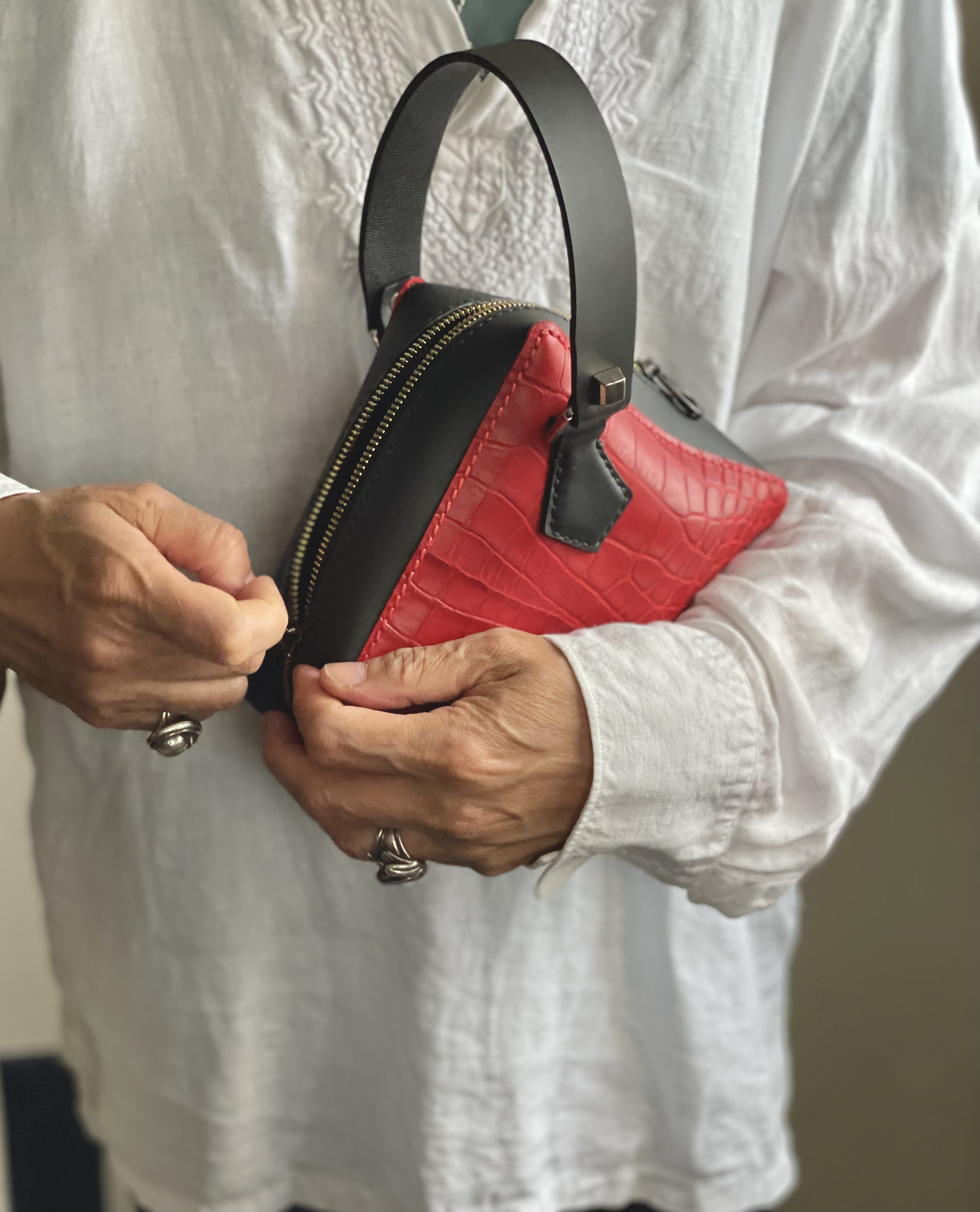 Zemoneni  手作り 動物の出没 collection 手縫い 牛革 クロスボディバッグj n