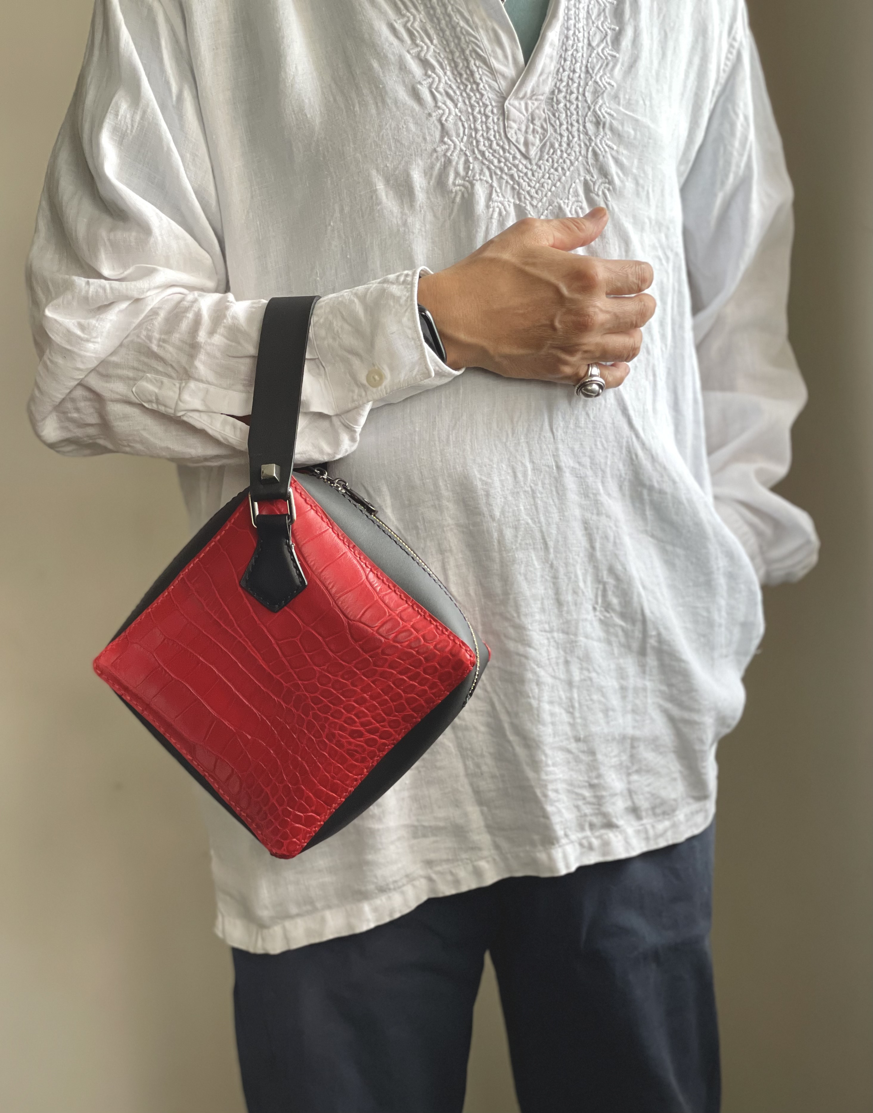 Zemoneni  手作り 動物の出没 collection 手縫い 牛革 クロスボディバッグj n