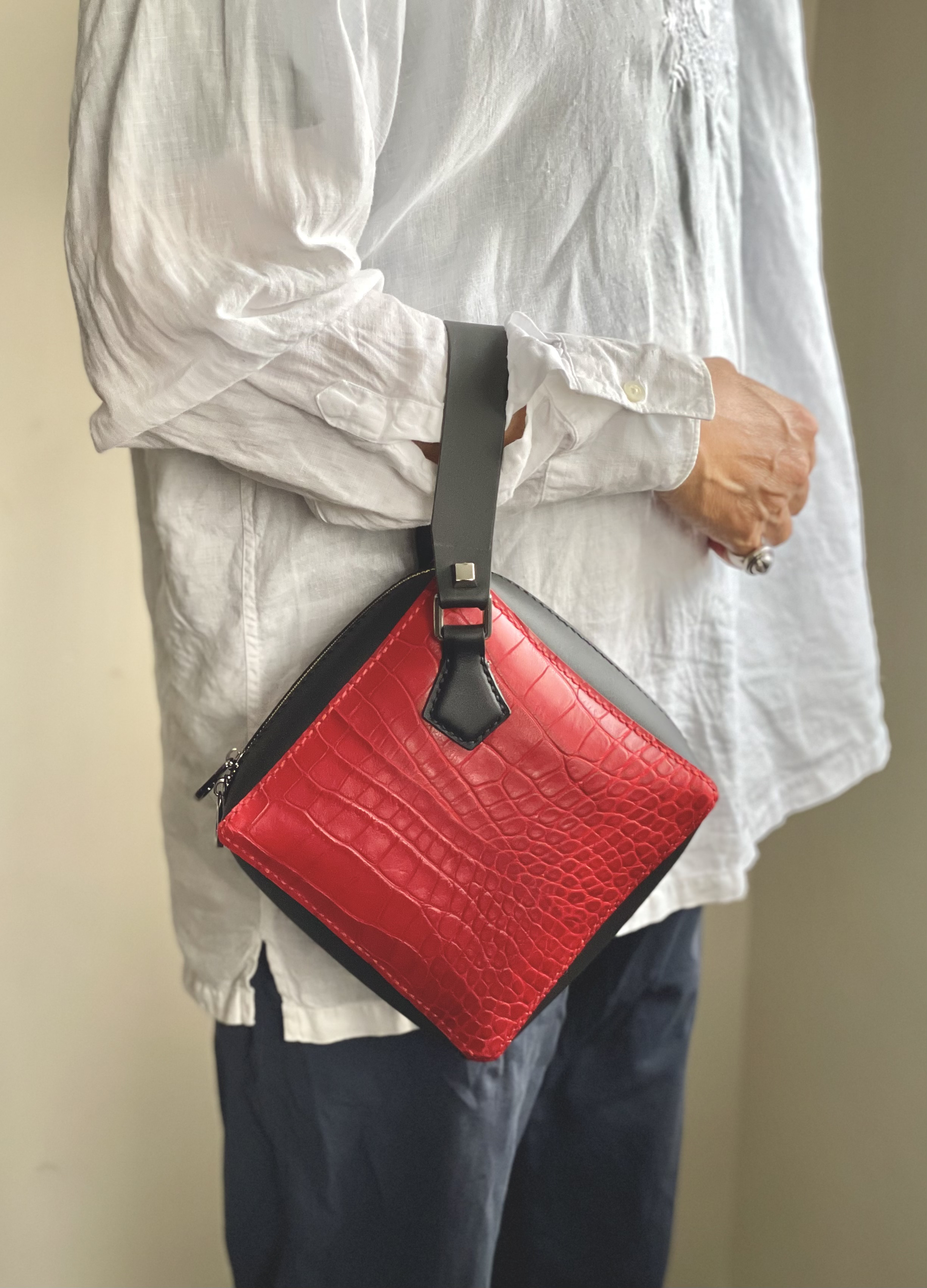 Zemoneni  手作り 動物の出没 collection 手縫い 牛革 クロスボディバッグj n