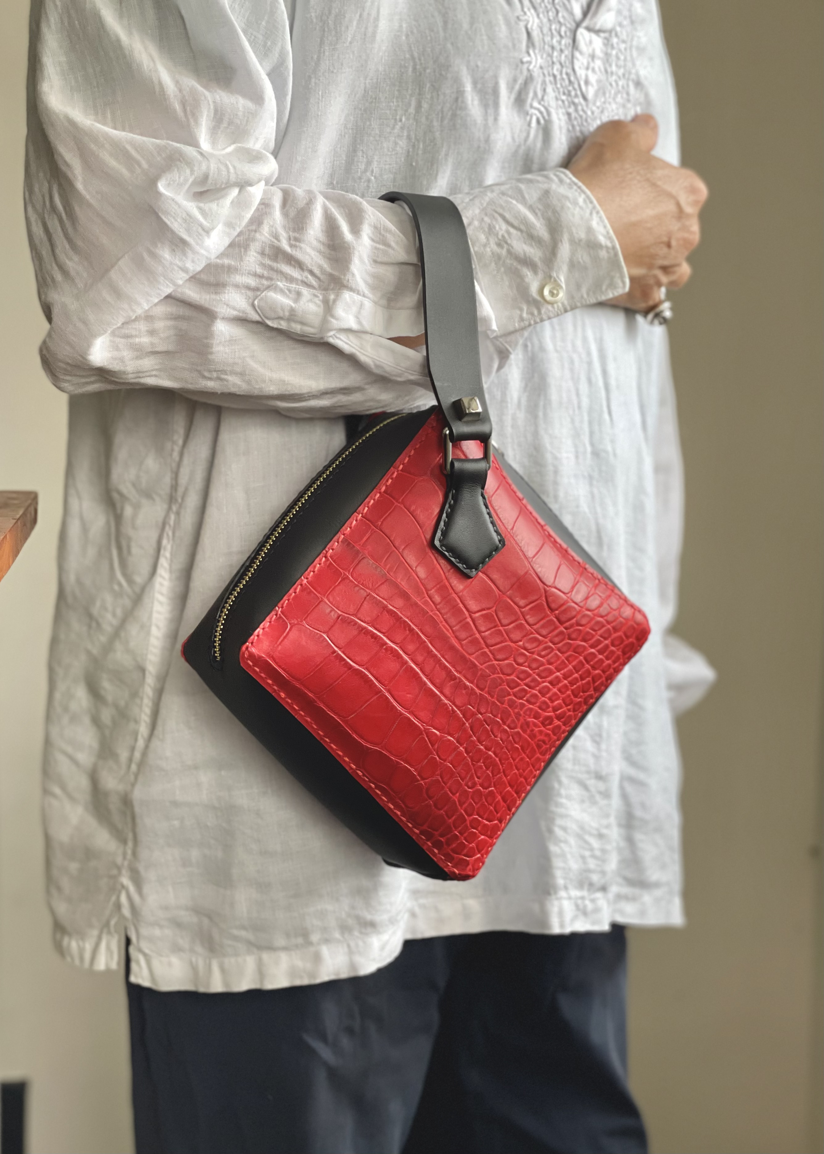 Zemoneni  手作り 動物の出没 collection 手縫い 牛革 クロスボディバッグj n