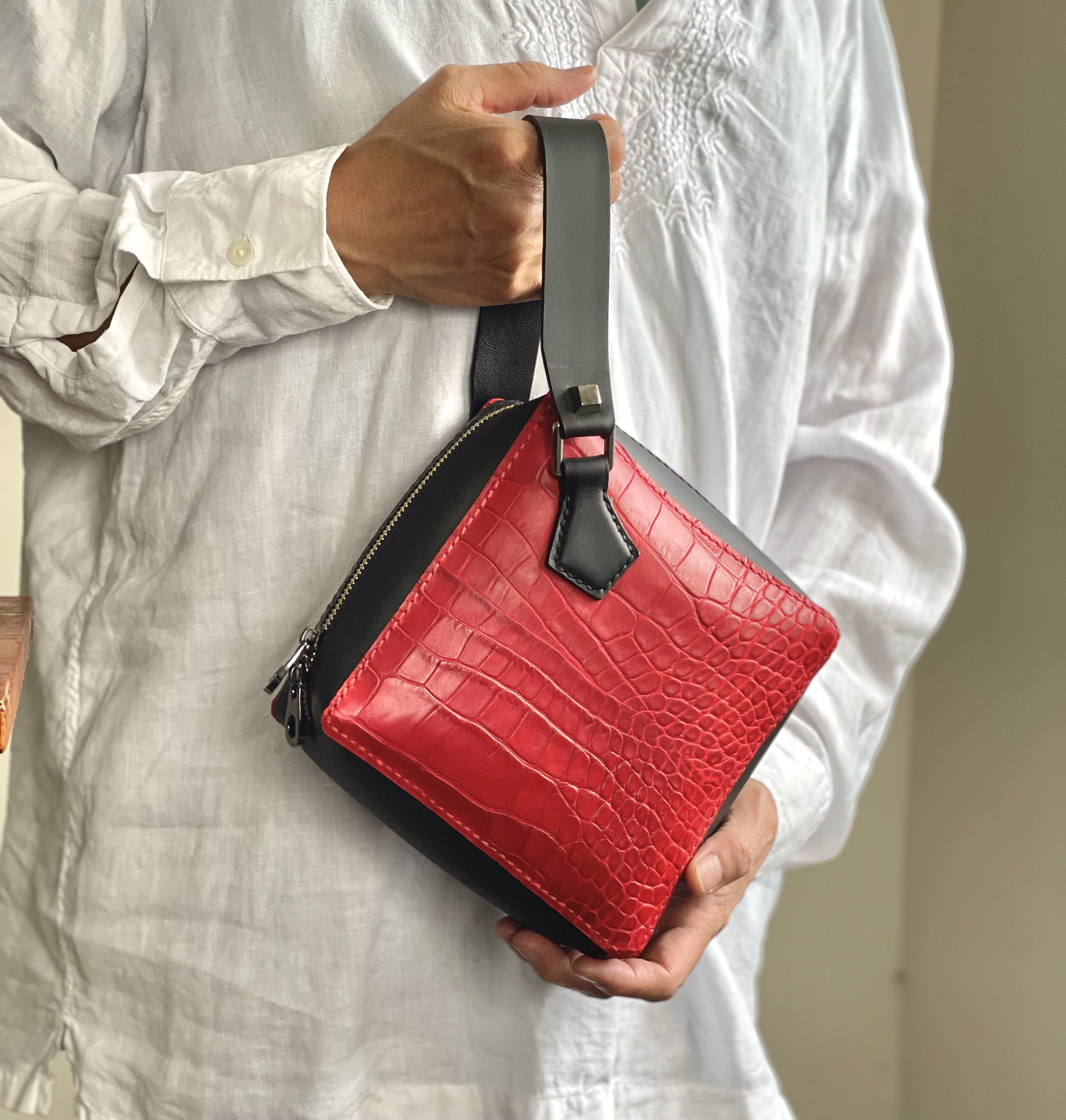 Zemoneni  手作り 動物の出没 collection 手縫い 牛革 クロスボディバッグj n