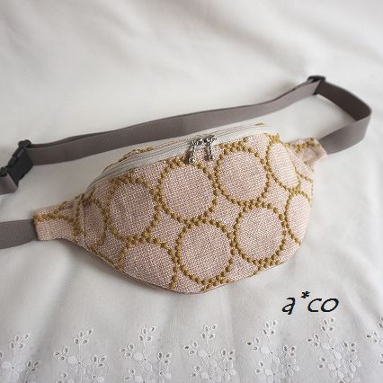 ボディバックsmallミナペルホネンタンバリンブラウン ボディバッグ