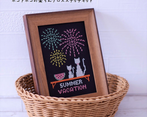タ*ー様 ハンドメイド刺繍フレーム　夜空いっぱいの花火とニャンズ 刺繍 フランス刺繍 ハンドメイド 刺繍フレーム 壁飾り 壁掛け