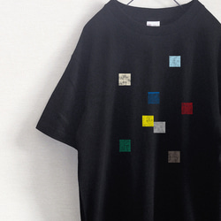 8 colors　四角形のカラフル　Tシャツ（黒） 2枚目の画像