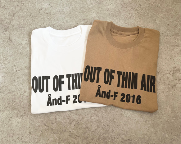 シンプルで合わせやすい♪大人のロゴTシャツ「out of thin air」 6枚目の画像