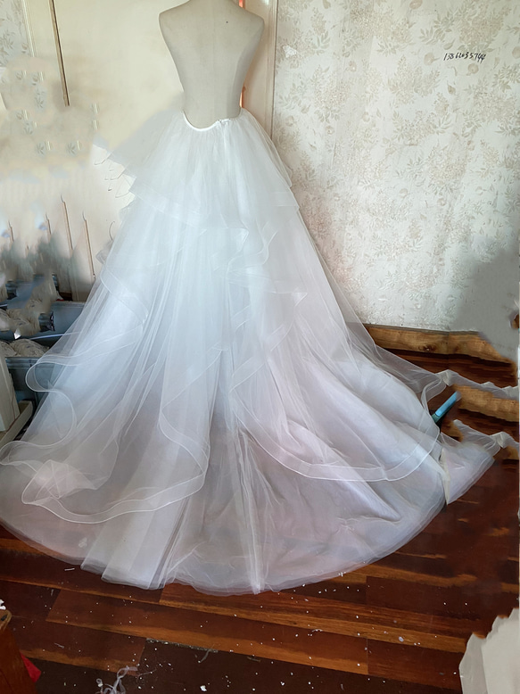 ウェディングドレス スカートのみ ホワイト ソフトチュール トレーン 結婚式/披露宴/音楽会 2枚目の画像