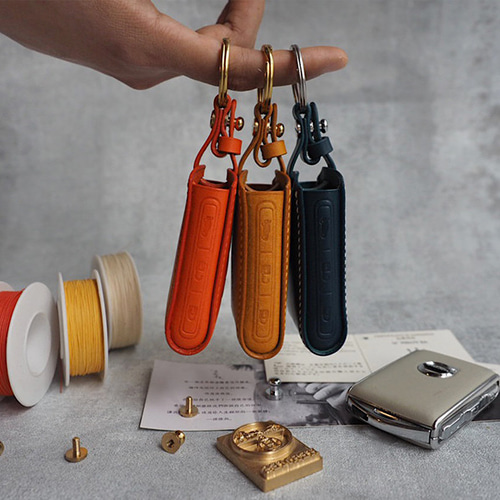 Volvoボルボスマートキーケース 本革の手縫い 名入れ可 カラーが選べる