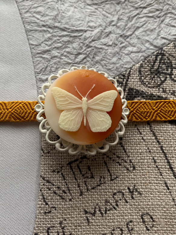 デッドストック素材のポエティックな蝶の帯留め「パピヨン・ポエム」 8枚目の画像