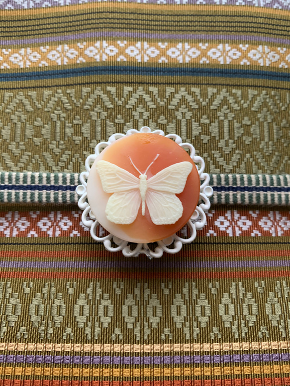 デッドストック素材のポエティックな蝶の帯留め「パピヨン・ポエム」 6枚目の画像