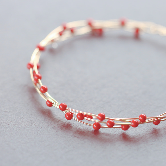 【特集掲載】差し色レッド❤️ 14kgf Swarovski Pearl Coral Twist Bangle 3枚目の画像