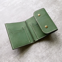 手工縫製青苔綠色牛皮三折零錢短皮夾 第6張的照片