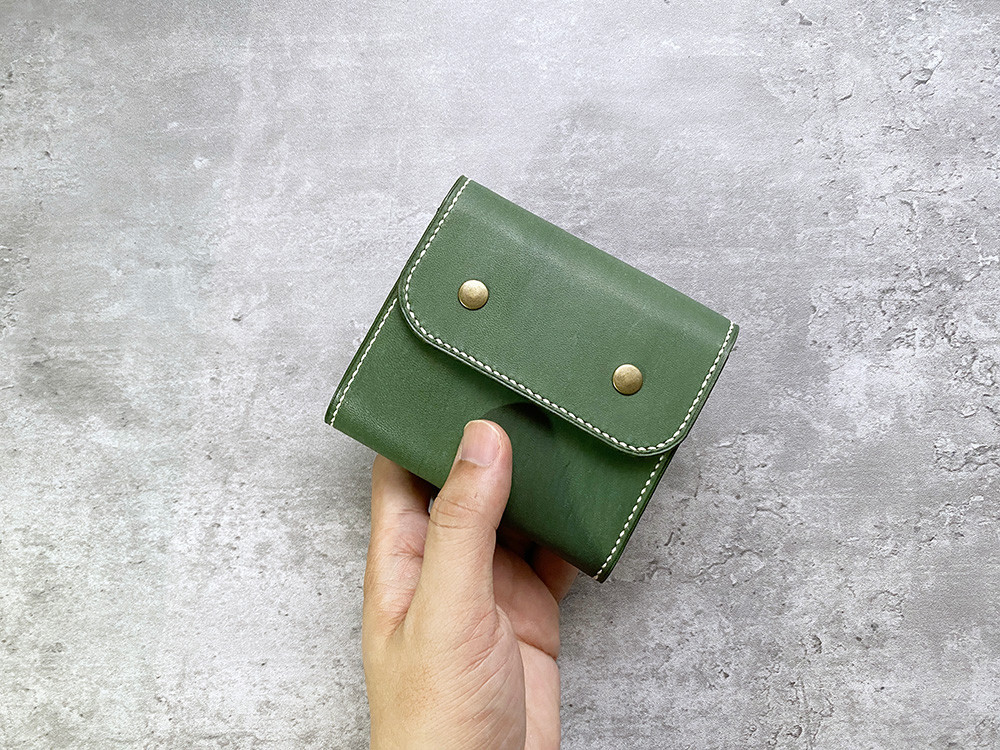 三つ折り財布 手縫い　グリーン ハンドメイド