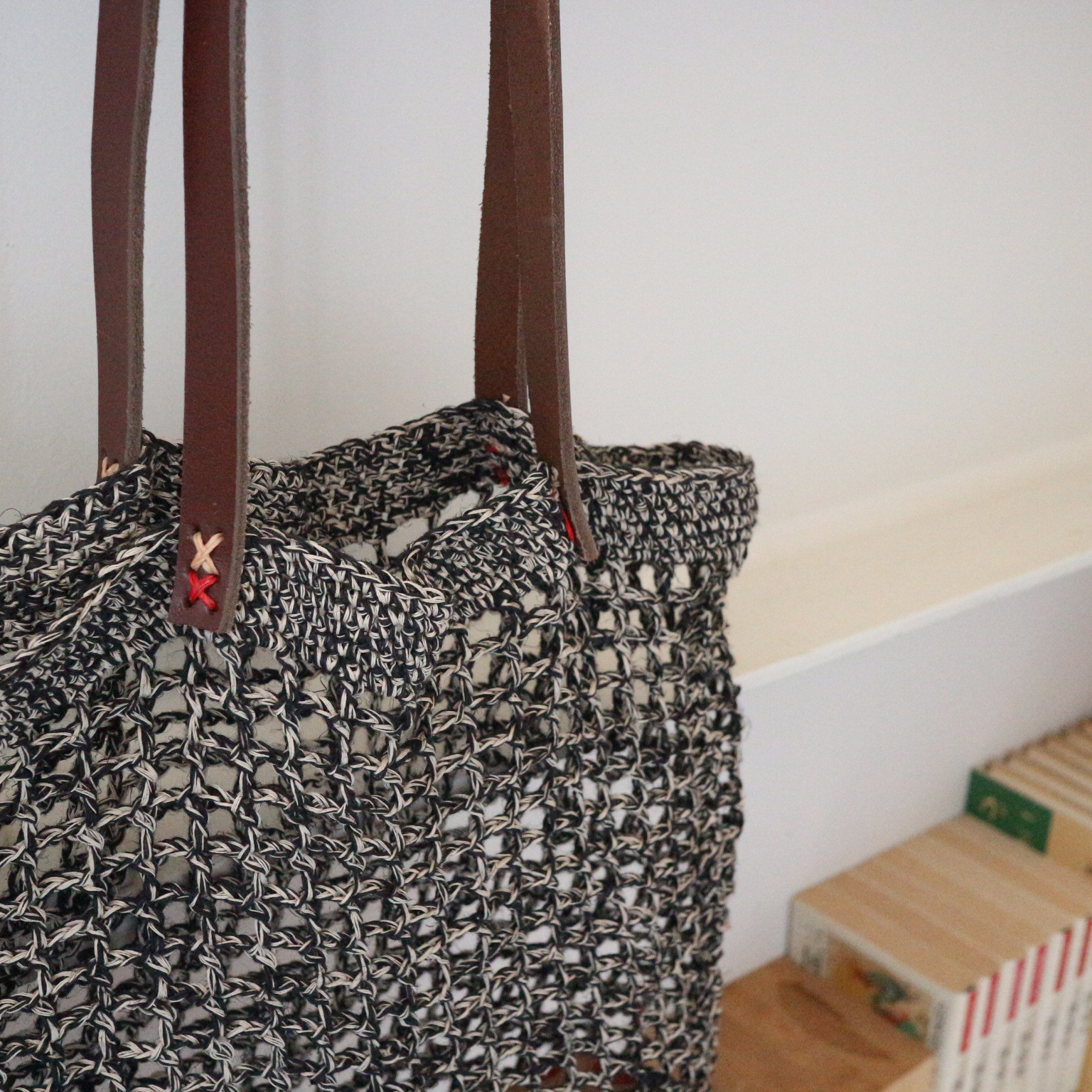 ◇リネンミックス糸の大きなメッシュバッグ◇ブラック×ナチュラル♢