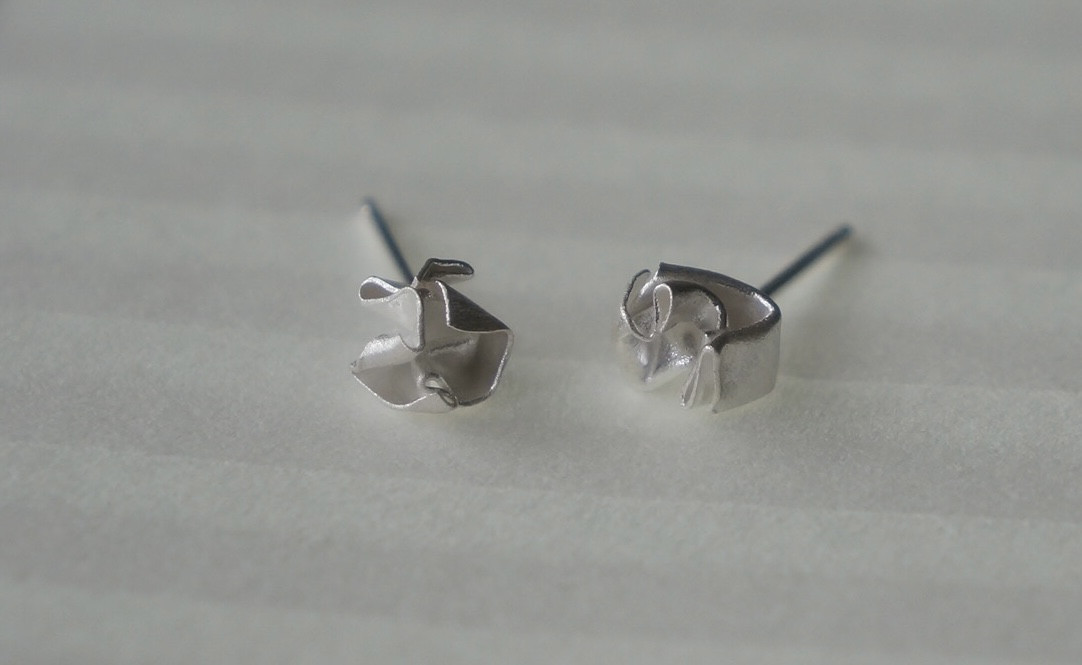 紙くずのピアス｜詳細画像