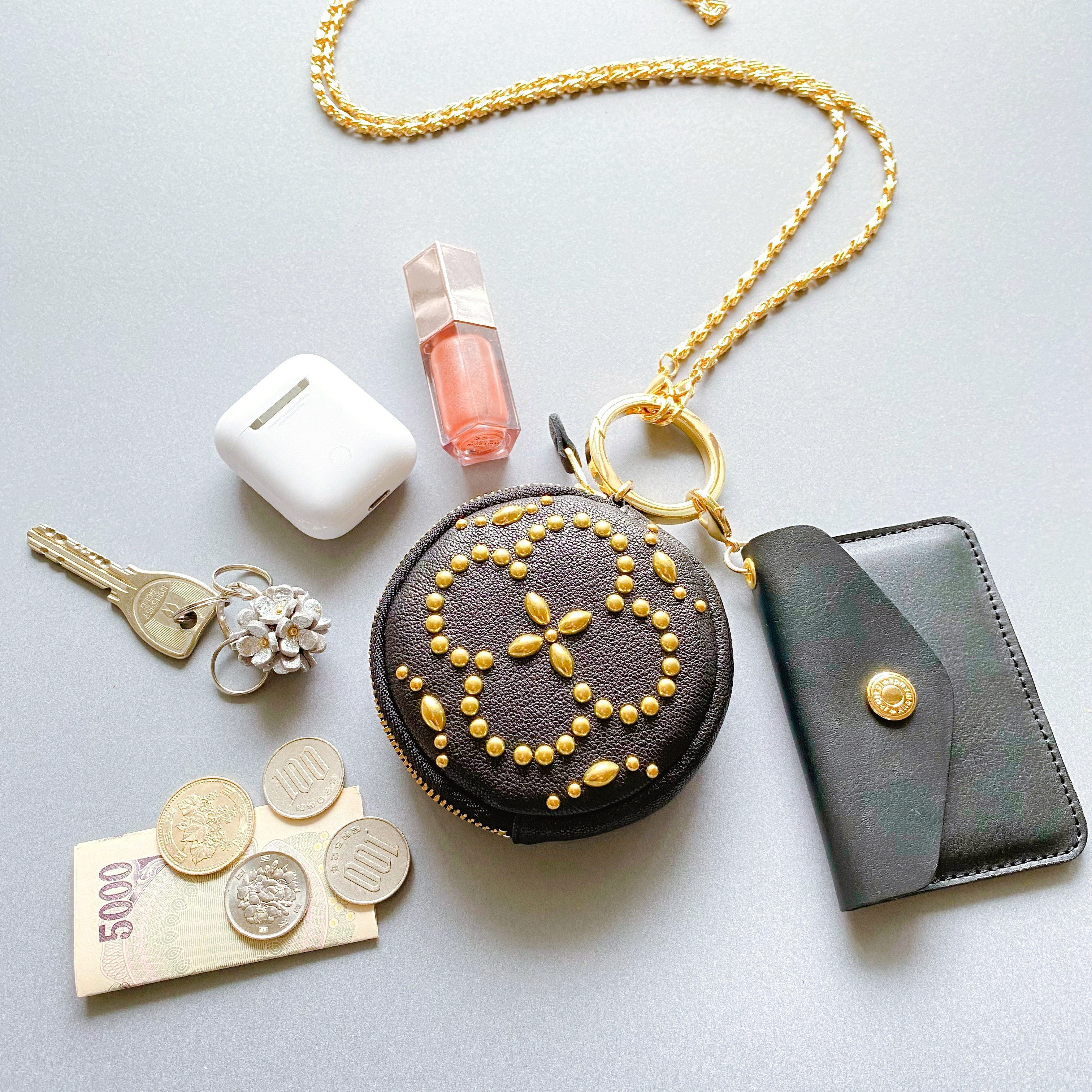 【特別セット】3点金具付ラウンドポーチ(ブラック/ゴールドスタッズ)