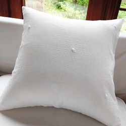 ホワイトコットン♪白い水玉刺繍のクッションカバー 45cm×45cm 3枚目の画像