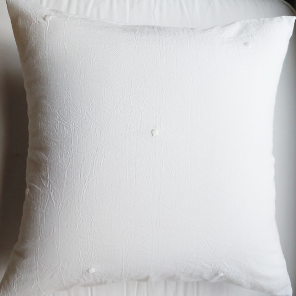 ホワイトコットン♪白い水玉刺繍のクッションカバー 45cm×45cm 7枚目の画像