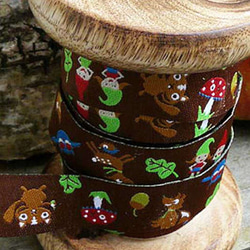 ドイツFB社 刺繍リボン 1m ドワーフと森の仲間たち ブラウン r-0683 1枚目の画像