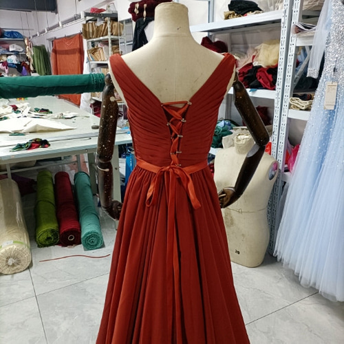 人気上昇！カラードレス テラコッタ色 優雅なシルエット フックタイプ  