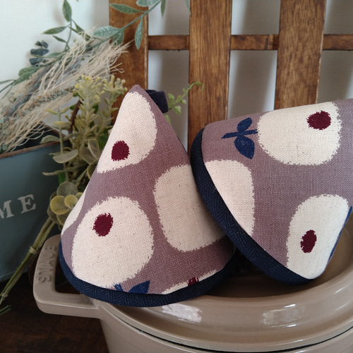 受注制作☆ 三角鍋つかみ 北欧風花柄 3色展開 鍋つかみ 三角ミトン